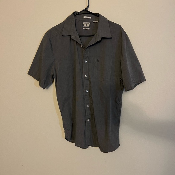 Volcom button down shirt size L - Picture 1 of 5